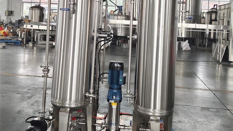碳酸饮料灌装机占地面积估算：关键因素与计算方法